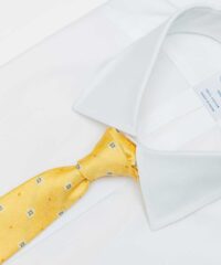 חולצה אלגנטית לגבר בצבע לבן צוארון פתוח עם חפתים 100% כותנה ללא גיהוץ Pinpoint