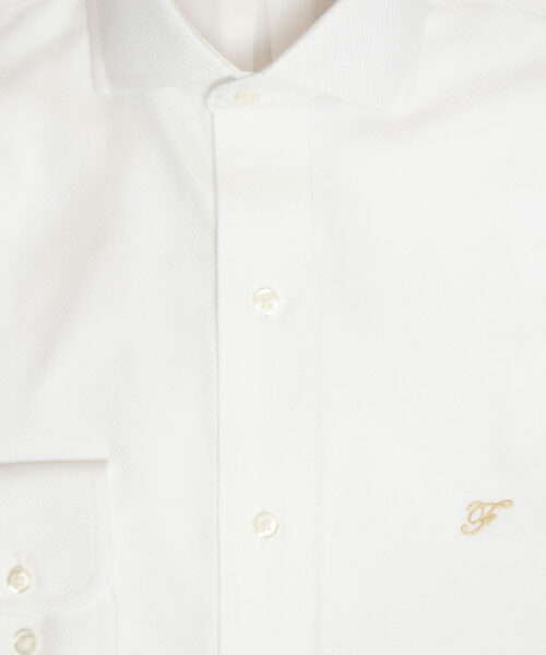 חולצת פורור, חולצה מכופתרת לגבר ללא גיהוץ בצבע לבן עם שרוול חפת ולוגו זהב