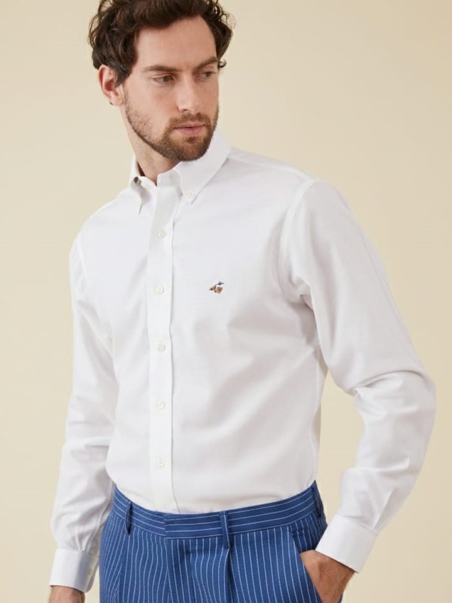 דוגמן לוגו צבעוני כובע לבן